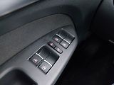 Volkswagen Touran (2015) 2.0 TDI, Navi, Bi-Xenony - náhled 17