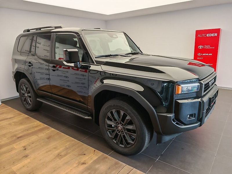 Toyota Land Cruiser 2.8L Diesel Executive 4x4 - fotka 3 z 48