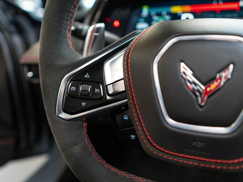 Chevrolet Corvette (2024) 6.2 Stingray C8 3LT Z51 Coupe - fotka 19 z 39
