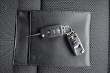 Volkswagen Touran 1,6 TDi, 7-míst,NAVI,1.maj., - náhled 28