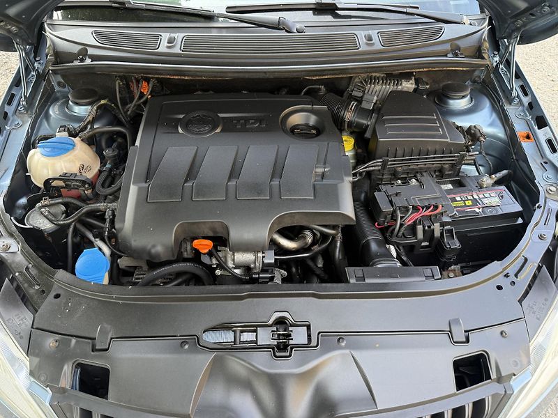 Škoda Fabia 1,6TDI Klimatizace - fotka 18 z 18