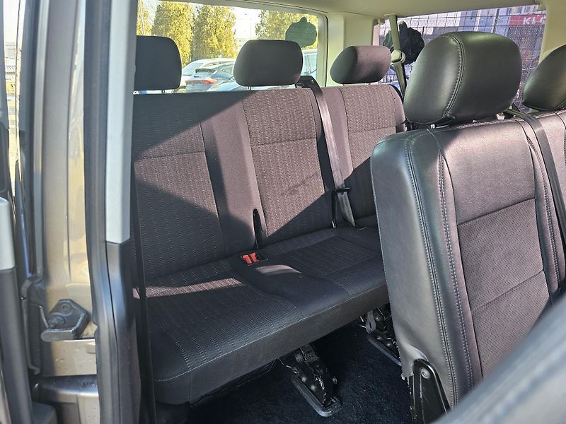 Volkswagen Caravelle (2018) DSG - 9míst 110kW TOP - fotka 12 z 16