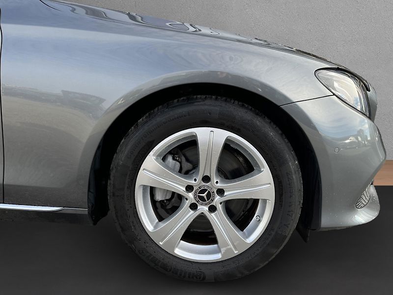 Mercedes-Benz Třídy E Třída E 400 d 4MATIC kombi - fotka 9 z 18