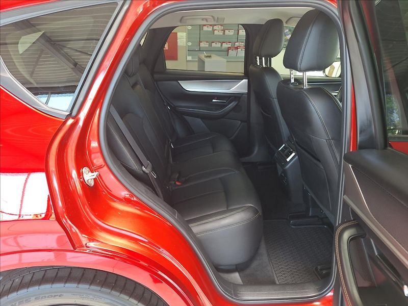 Mazda CX-60 3.3 D 254k AWD AT8 HOMURA + Pa - fotka 5 z 17
