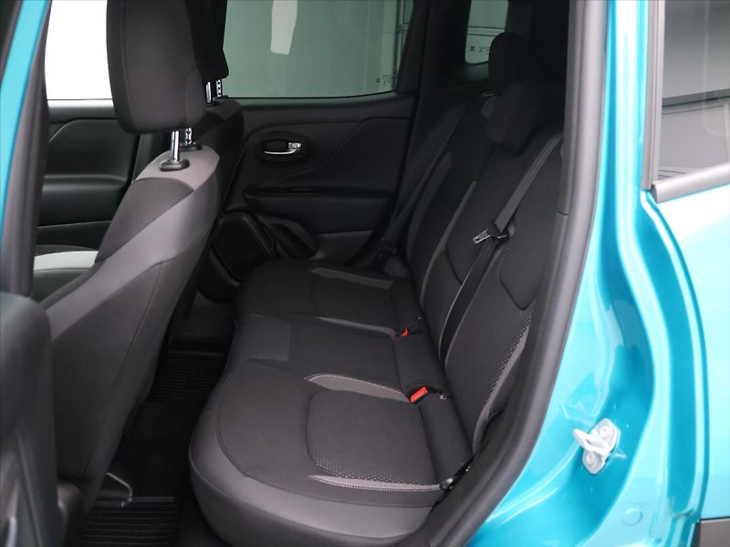 Jeep Renegade 1,3 Turbo 96kW PHEV eAWD Aut. - fotka 14 z 33