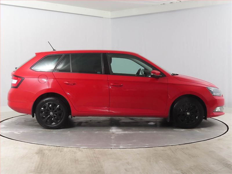 Škoda Fabia (2015) 1.2 TSI, Park. senzory - fotka 6 z 13