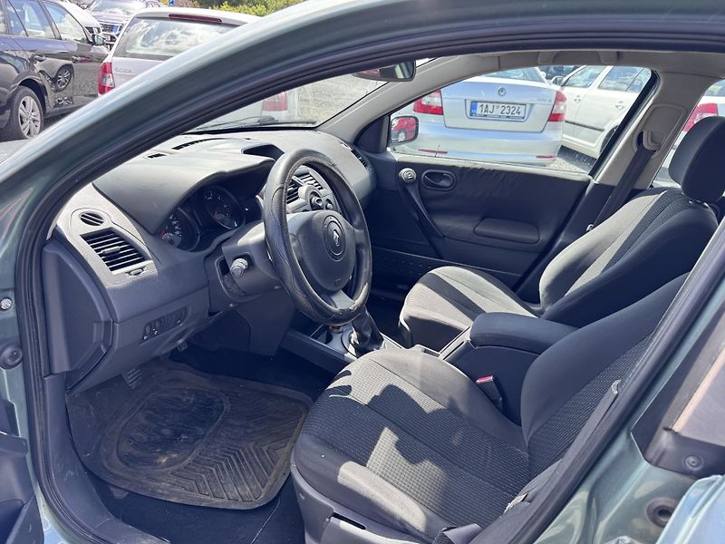 Renault Mégane 1.5 DCi, tažné, stk 3/2027 - fotka 8 z 16