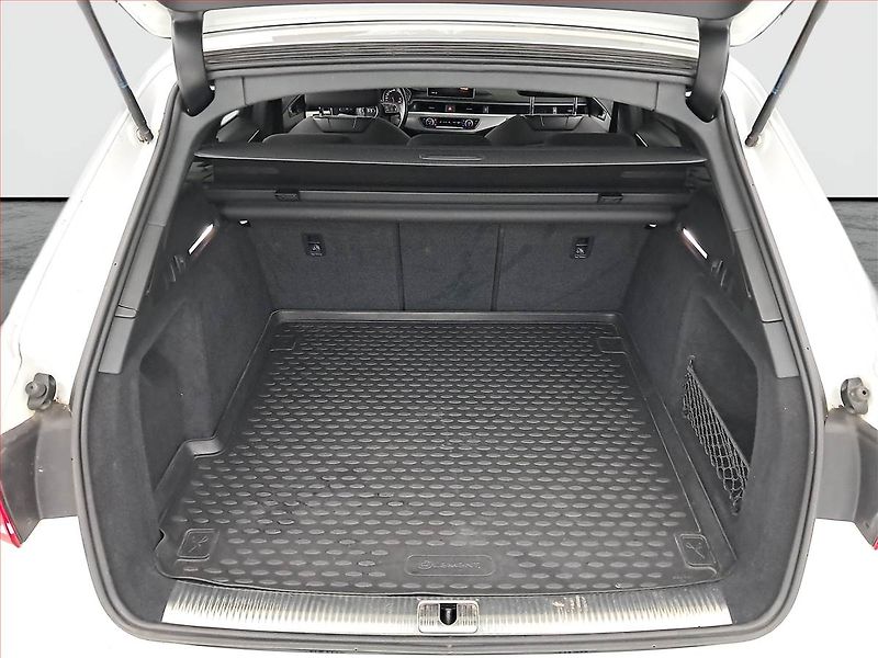 Audi A4 (2019) 40 TDI, 4X4, Automat, Navi - fotka 14 z 18