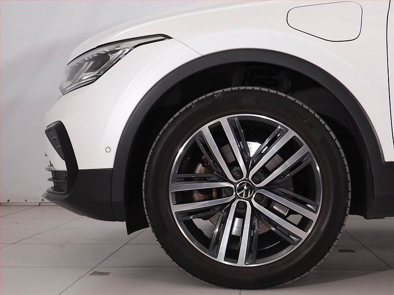 Volkswagen Tiguan (2022) 1.4 TSI eHybrid - fotka 15 z 21