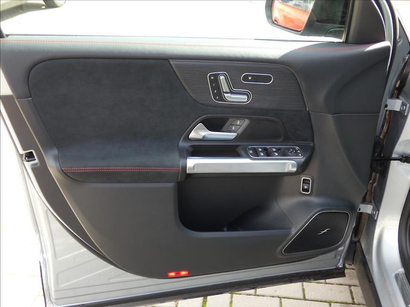 Mercedes-Benz GLB 2,0 200d 4M, 1.Maj, ČR. DPH - fotka 14 z 34