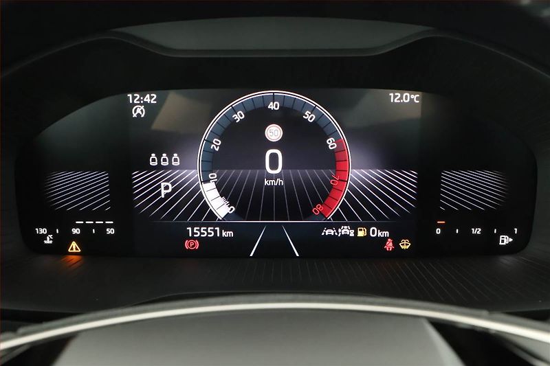 Škoda Karoq (2024) 1.5 TSI, FRESH - fotka 8 z 22