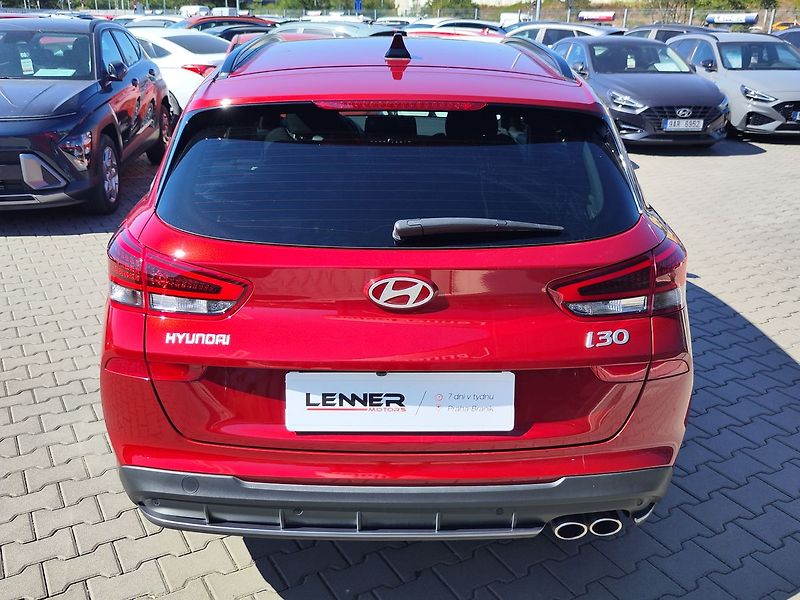 Hyundai i30 1.5 T-GDI/103kW N-Line DCT - fotka 6 z 35