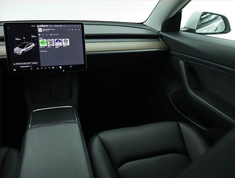 Tesla Model 3 (2021) Long Range 4WD 79kWh, SoH 85% - fotka 8 z 23