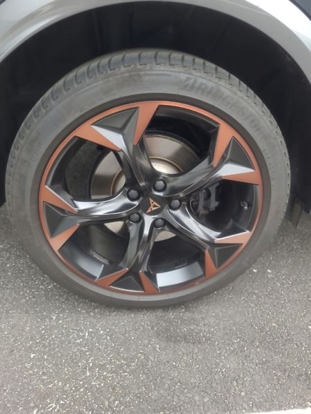 Cupra Formentor VZ 2,0 TSi/180kW - DSG,TZ,.... - fotka 14 z 16