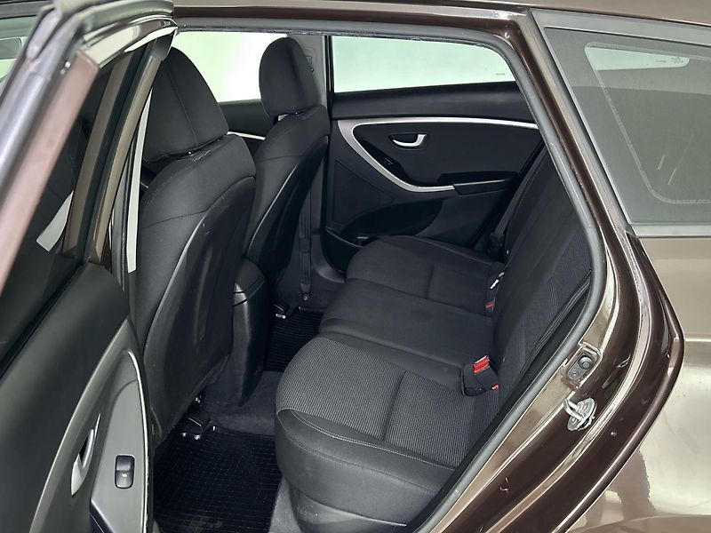 Hyundai i30 Trikolor - fotka 8 z 25