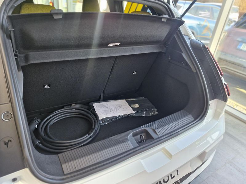 Renault 5 E-TECH (2026) iconic cinq 150k comfort range - fotka 9 z 16