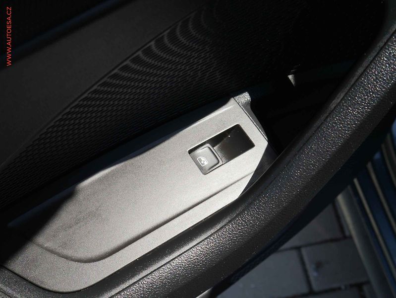 Škoda Octavia (2021) 2.0 TDi, ČR, DSG, Style - fotka 12 z 20