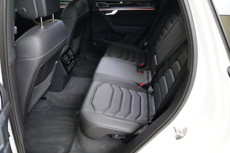 Volkswagen Touareg - fotka 25 z 28
