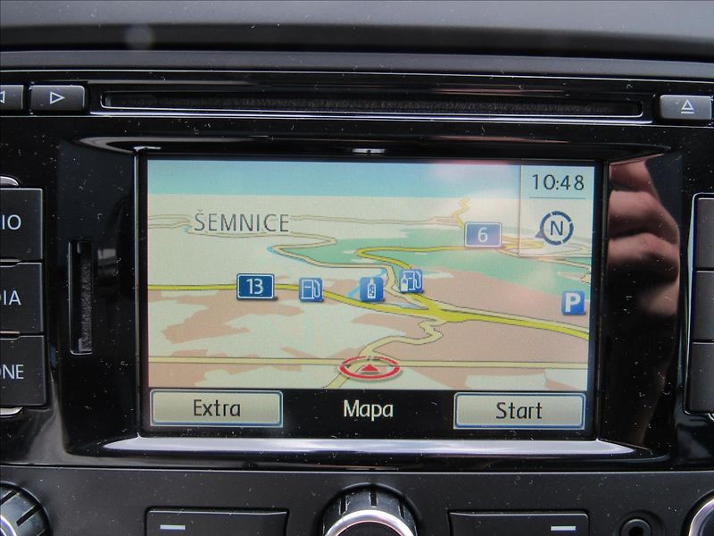 Volkswagen Sharan 2,0 TDi 103kW 5 míst - fotka 17 z 35