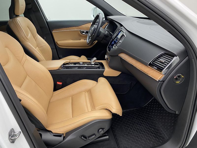 Volvo XC90 B5 AWD INSCRIPION AUT CZ - fotka 24 z 54