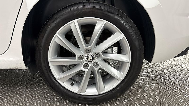 Škoda Scala 1.5 TSI Style - fotka 19 z 25