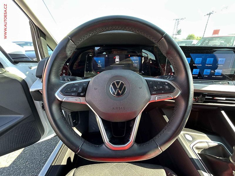 Volkswagen Golf (2021) 2.0TDi, 1.maj,ČR, Life - fotka 12 z 17