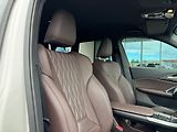 BMW iX1 xDrive 30 - náhled 15