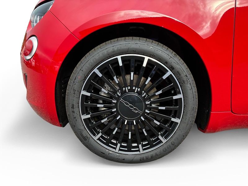 Fiat 500 (2026) La Prima Hatchback 1.0 BSG 65k - fotka 14 z 15