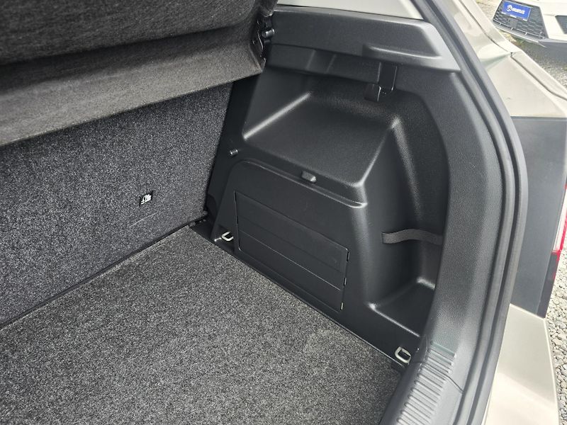 Škoda Fabia 1.2TSI EDITION NEHAVAR!1Majite - fotka 19 z 25