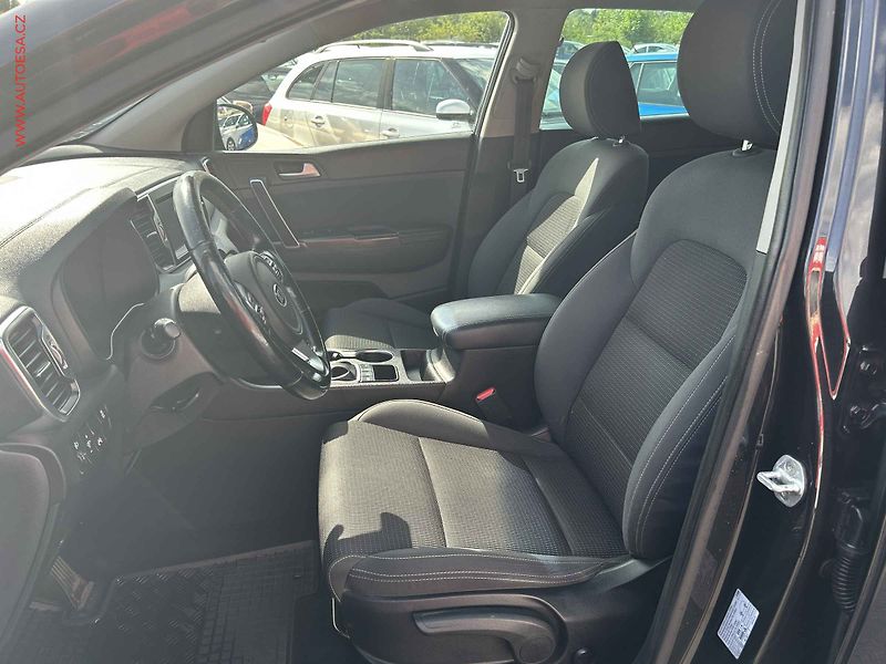 Kia Sportage (2017) 2.0CRDi 4x4, AT. výhřev sed. - fotka 9 z 19