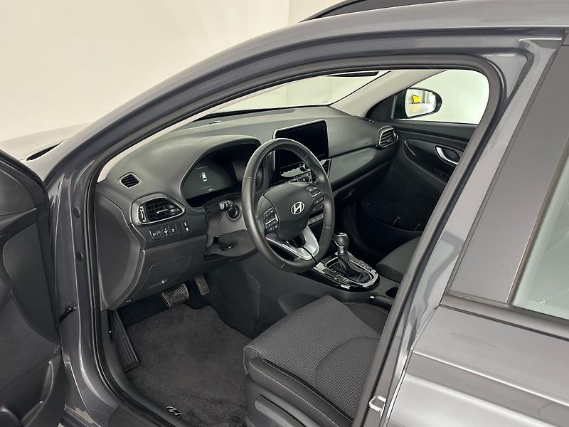 Hyundai i30 Smart DCT - fotka 6 z 26