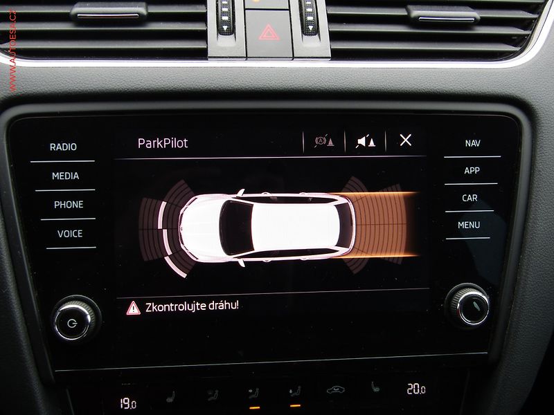 Škoda Octavia (2018) 2.0 TSi, RS245, navi, +ALU - fotka 21 z 24