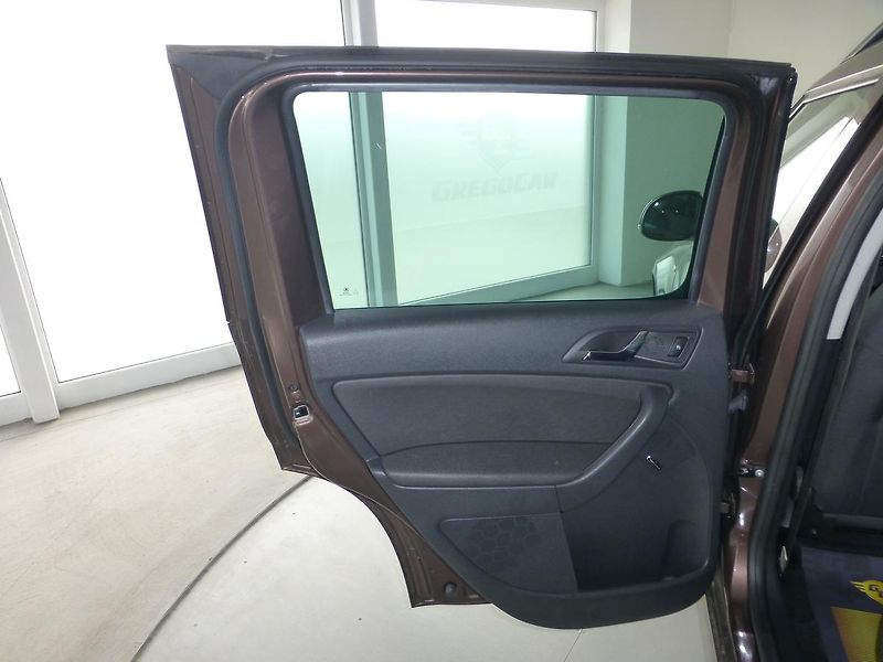 Škoda Yeti (2017) 1,2TSI*TAŽ**NAV*PARK S**XENONY - fotka 16 z 28
