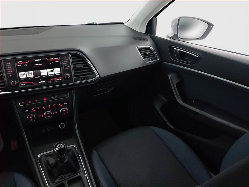 Seat Ateca (2017) Style 1.0 TSI, Serv.kniha - fotka 8 z 19