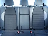 Peugeot 2008 (2018) 1.2 PureTech, Automat - náhled 10