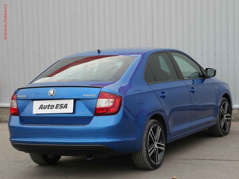 Škoda Rapid (2014) 1.2TSi, ČR, AC, STK10/28 - fotka 4 z 15