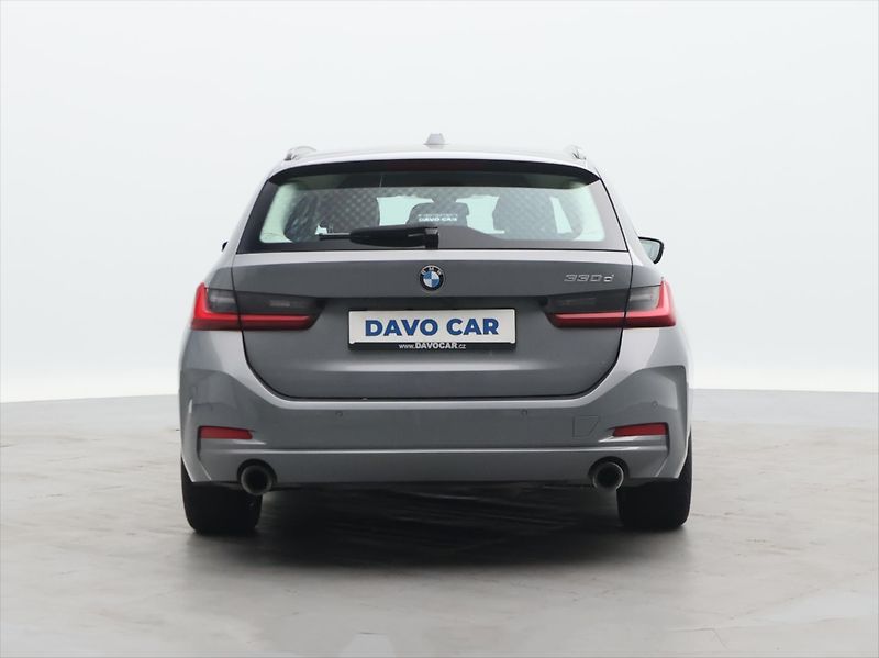 BMW Řada 3 3,0 330da 210kW 1.Maj. DPH - fotka 6 z 32