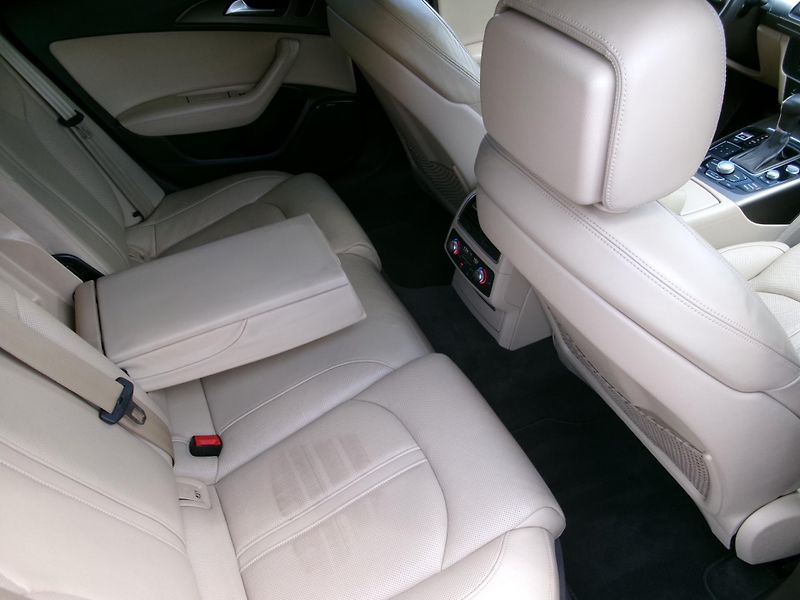 Audi A6 Avant (2013) 3,0TDI QUATTRO S-LINE LED - fotka 18 z 31