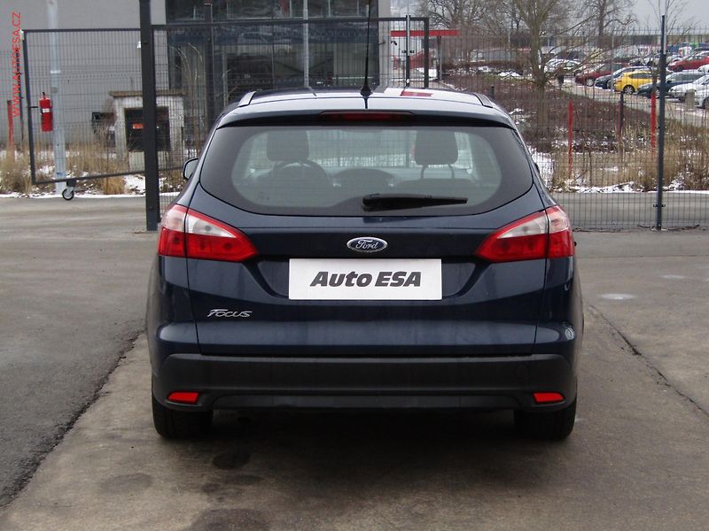 Ford Focus (2013) 1.6 TDCi, ČR, AC, zmk.řazení - fotka 5 z 15