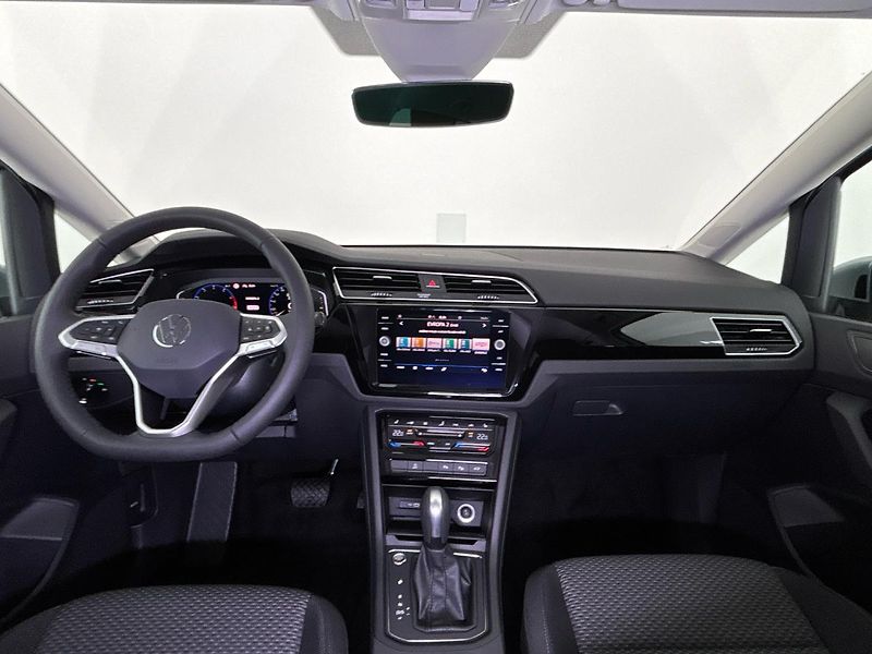 Volkswagen Touran (2026) MPV - fotka 5 z 30