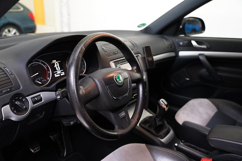 Škoda Octavia - fotka 14 z 24
