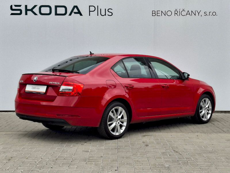 Škoda Octavia (2019) Ambition Plus 1,5TSi 110kW - fotka 2 z 33