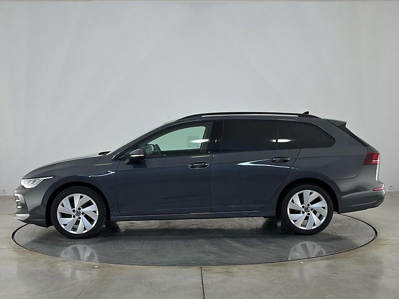 Volkswagen Golf Life DSG - fotka 3 z 28