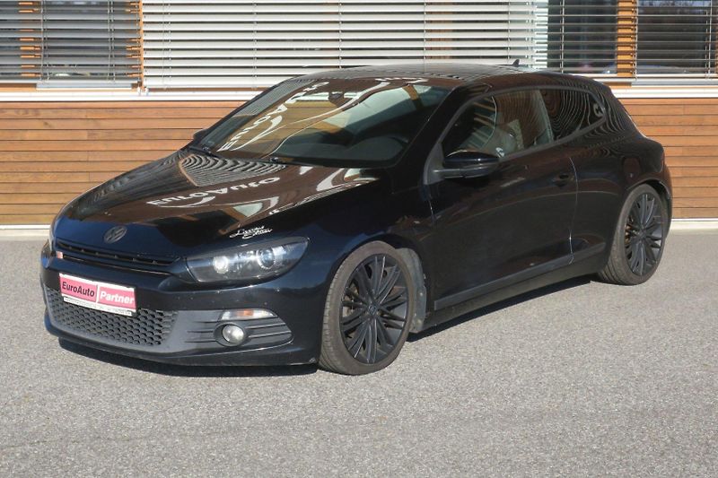 Volkswagen Scirocco (2009) 2,0TDI SPORT Panorama Bi-Xenon - fotka 2 z 44