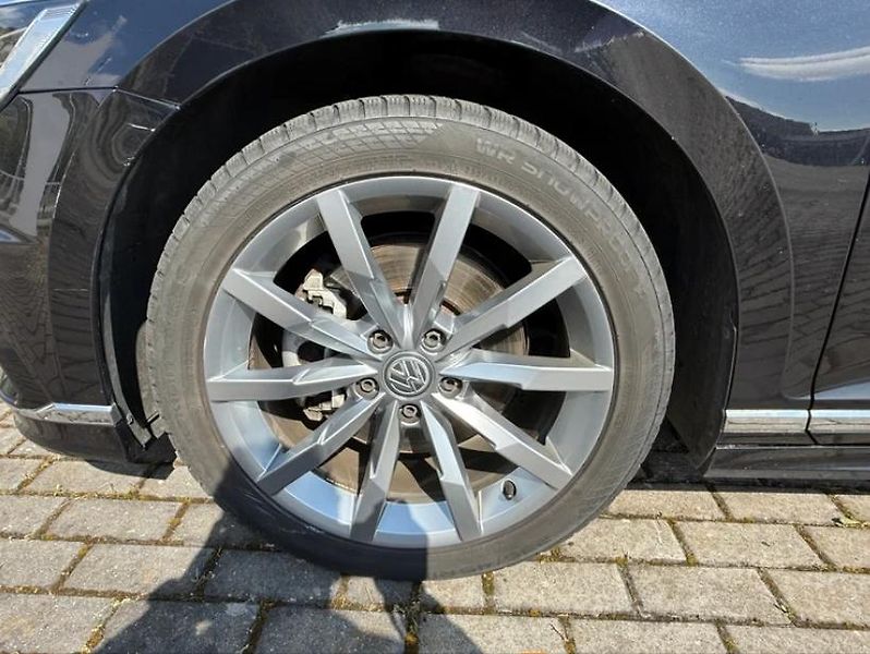 Volkswagen Passat - fotka 19 z 21
