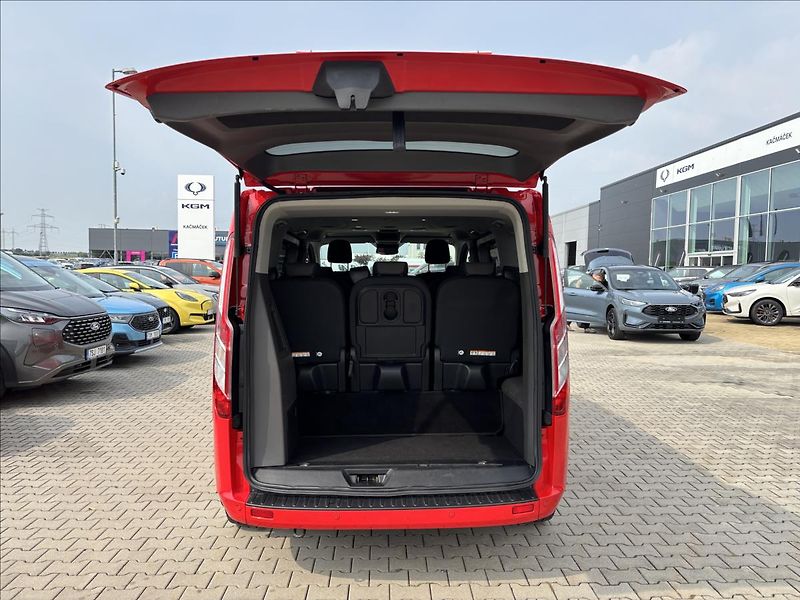 Ford Tourneo Custom 2,0 EcoBlue 125Wk Titanium L1 - fotka 10 z 37