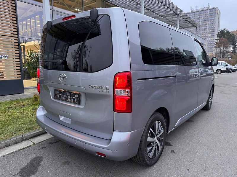 Toyota ProAce 2.0 Family, L1 - fotka 3 z 16