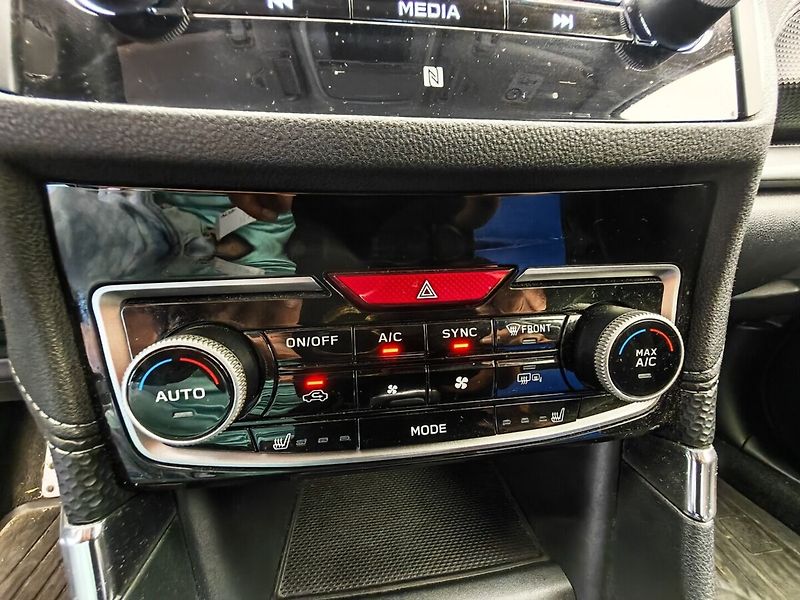Subaru Forester 2.0 benzin - fotka 39 z 48