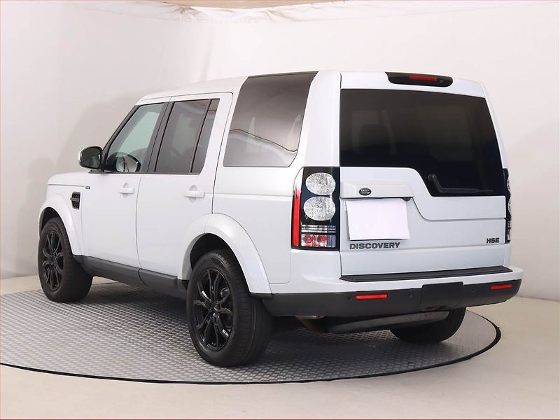 Land Rover Discovery (2016) 3.0 TDV6, 4X4, Automat - fotka 4 z 20