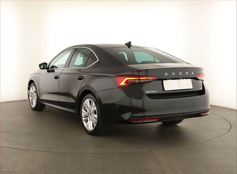 Škoda Octavia (2025) 2.0 TSI, EXCLUSIVE SELECTION - fotka 4 z 19